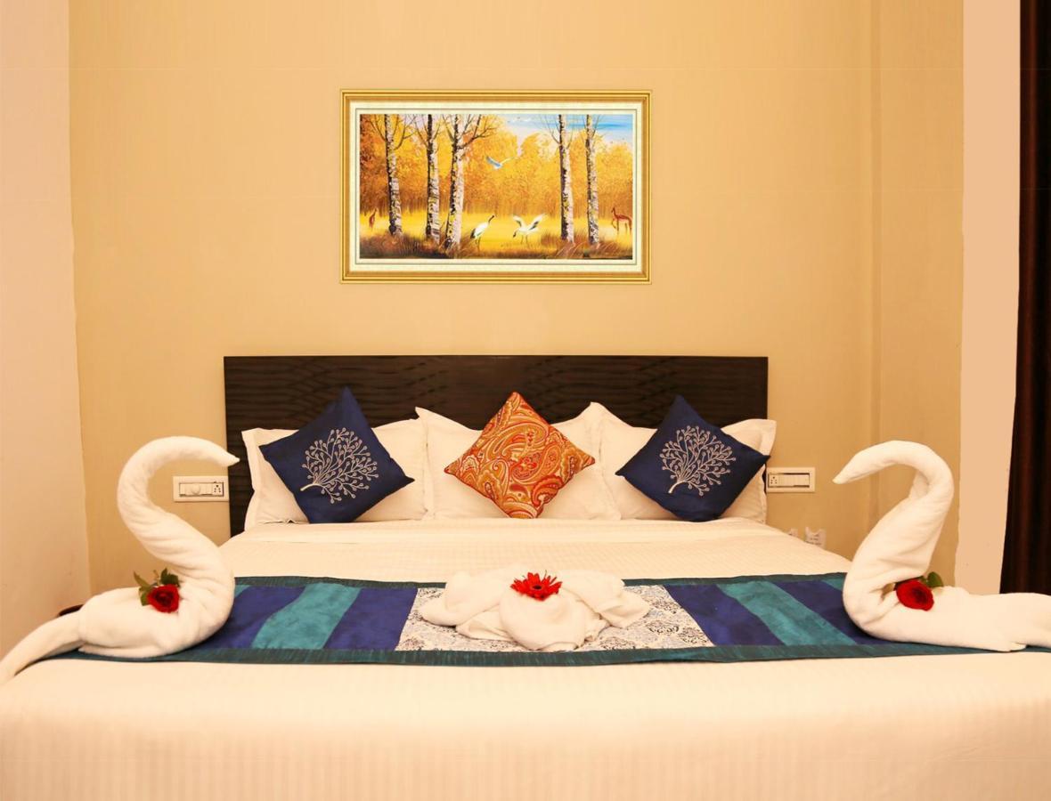 Hotel Ace Plaza Udaipur Exterior foto